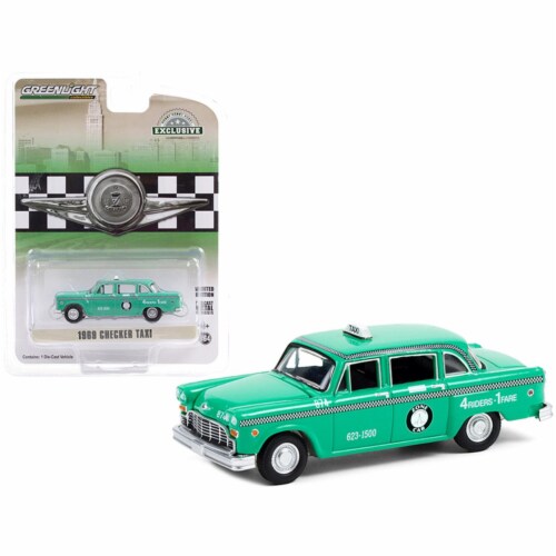 Greenlight 30232 1969 Checker Taxi Light Green Zone Cab Co. Hobby Exclusive 1-64 Scale Diecas Perspective: front