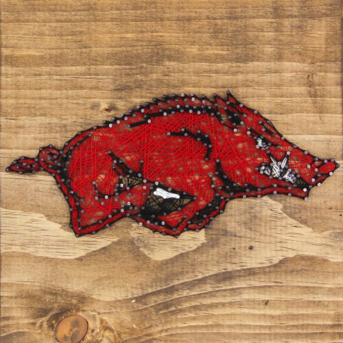Arkansas Razorbacks Team Pride String Art Craft Kit Perspective: front
