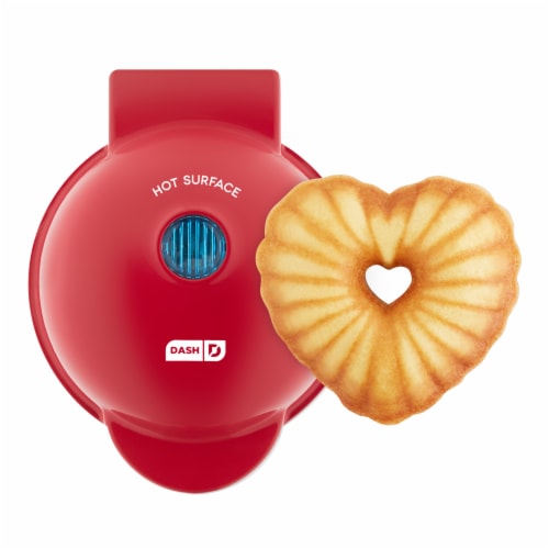 Dash Mini Heart Bundt Cake Maker Perspective: front