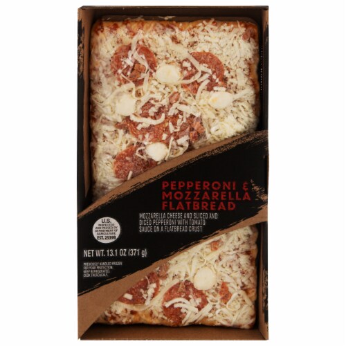 Cucina Grande Pepperoni & Mozzarella Flatbread Perspective: front