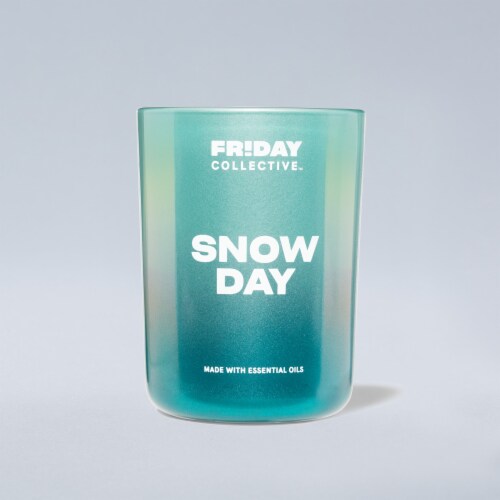 Yankee Candle® Snow Day Small Jar Candle Perspective: front
