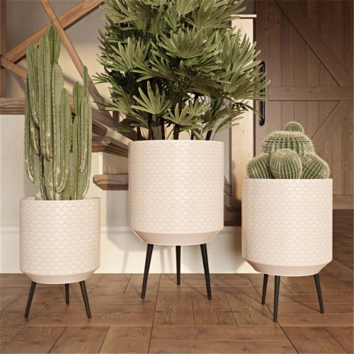 Aspire 8026 Avery Modern Planters, White - Set of 3 Perspective: front