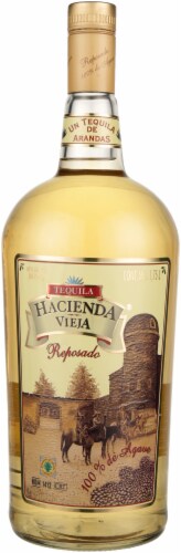 Hacienda Vieja Reposado Tequila Perspective: front