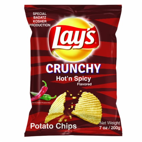 Lay's® Hot'n Spicy Crunchy Potato Chips Perspective: front