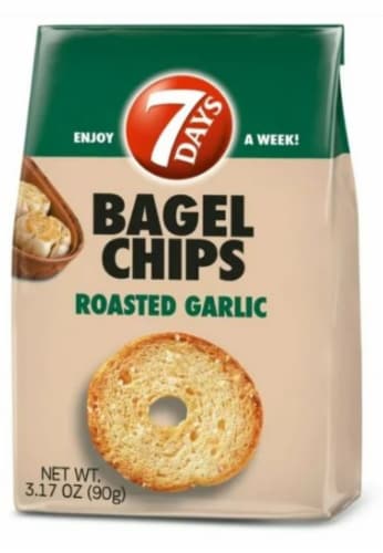 7 Days Roasted Garlic Bagel Chips Perspective: front