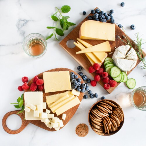 Artisan American Cheese Assortment in Gift Box Perspective: front