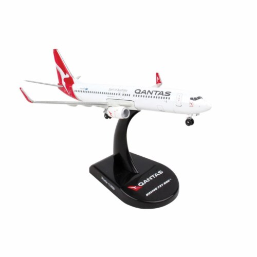 Postage Stamp Planes PS5815-5 1 by 300 Scale Qantas 737-800 Model Airplane Perspective: front