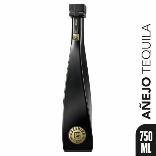 Gran Coramino Tequila Añejo Perspective: front