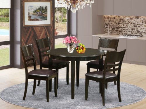 Small nook shop table and chairs
