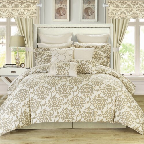 24 Piece Hailee Reversible Printed 2 in 1 look Comforter Set