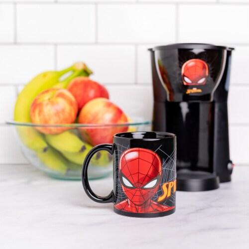 Uncanny Brands Spider-Man Single Cup Coffee Maker with Mug Perspective: front