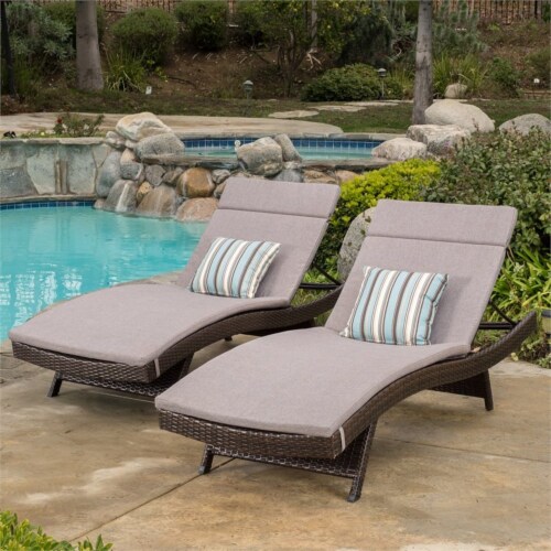 Salem outdoor chaise store lounge cushion