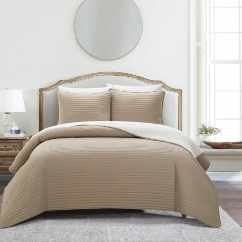 St. Paul 3 or 2 Piece Quilt Set Striped Design Sherpa Lined taupe king Perspective: front