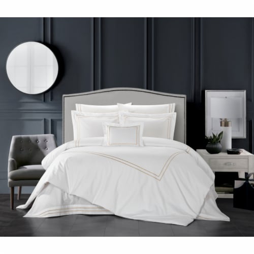 Ilani 4 Piece Cotton Comforter Set Solid White With Dual Stripe Embroidered Border Hotel Perspective: front