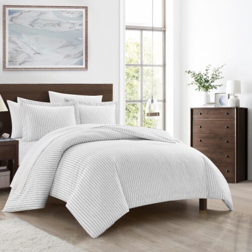 Vasey 2 or 3 Piece Duvet Cover Set Contemporary Solid White With Dot Striped charcoal queen Perspective: front
