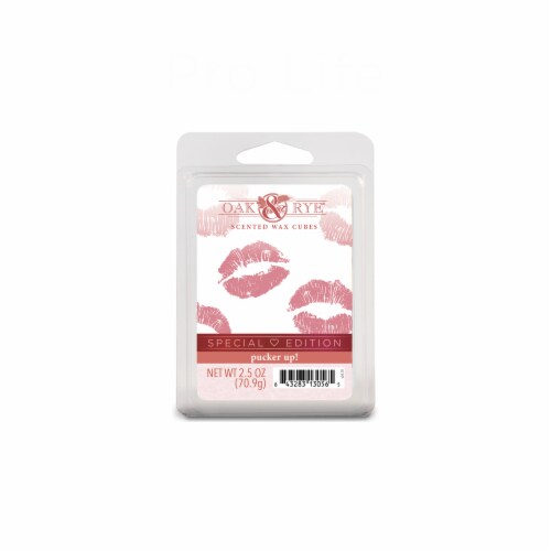Oak & Rye Special Edition Pucker Up Scented Wax Cubes Perspective: front