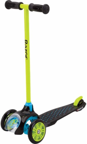 Razor T3 Green Scooter Perspective: front