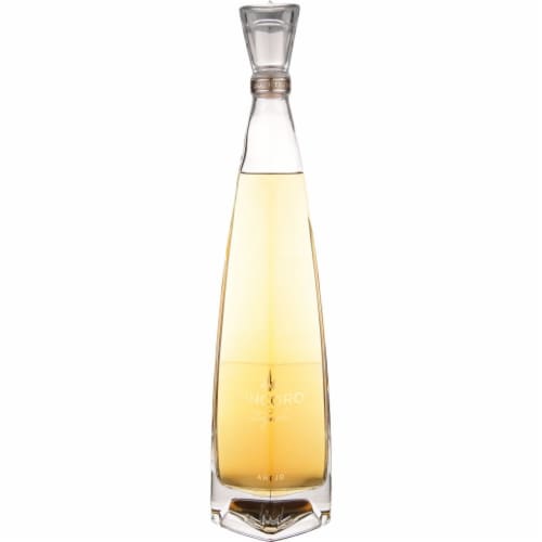 Cincoro™ Anejo Tequila Perspective: front