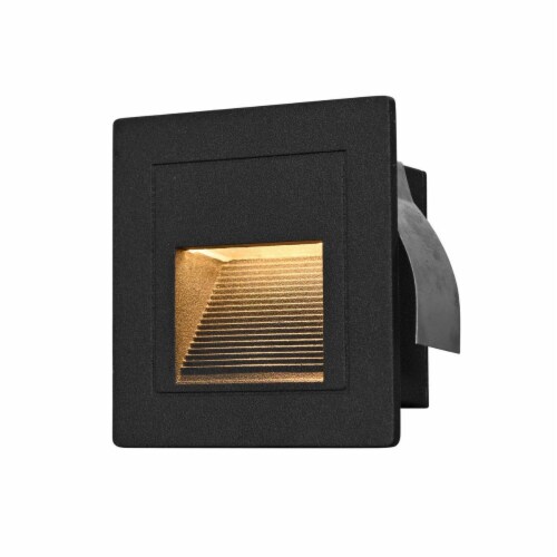 Vonn Lighting VOS54478BL 3.25 in. 1 watts Modern VOS54478BL Low-Voltage Integrated LED Outdoo Perspective: front
