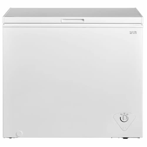 7 cuft Chest Freezer Perspective: front