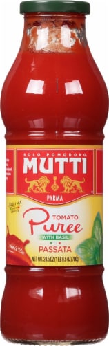 Mutti Tomato Puree with Basil Perspective: front