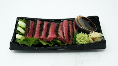 Yummi Sushi Tuna Tataki Sushi Perspective: front