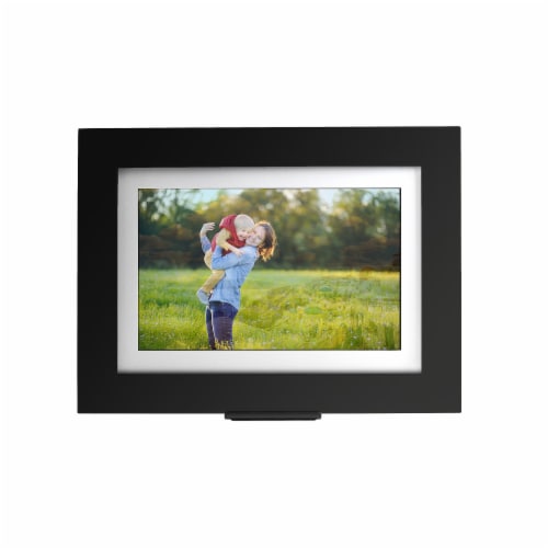 Brookstone PhotoShare Review: One of the Best Digital Photo Frames Available