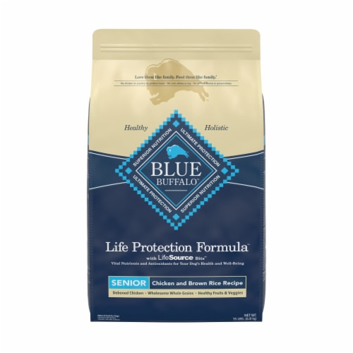Blue Buffalo Life Protection Formula Natural Chicken and Brown Rice Senior Dry Dog Food Perspective: front