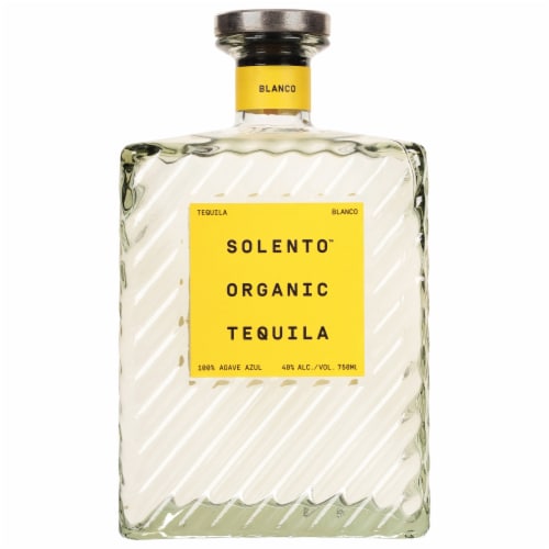 Solento™ Blanco Tequila Perspective: front