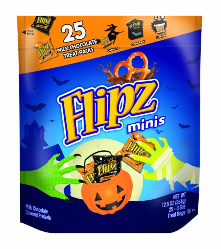 Flipz Halloween Milk Chcolate Treat Packs Perspective: front