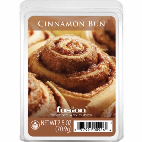 Fusion™ Cinnamon Bun Wax Perspective: front