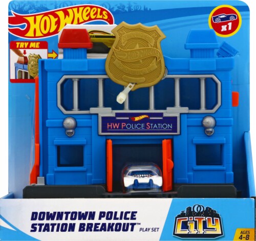 Hot Wheels City Downtown Repair Station Playset with 1 Car