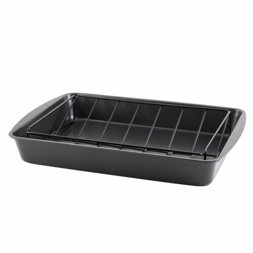Dash of That Essentials Roaster with Rack Perspective: front
