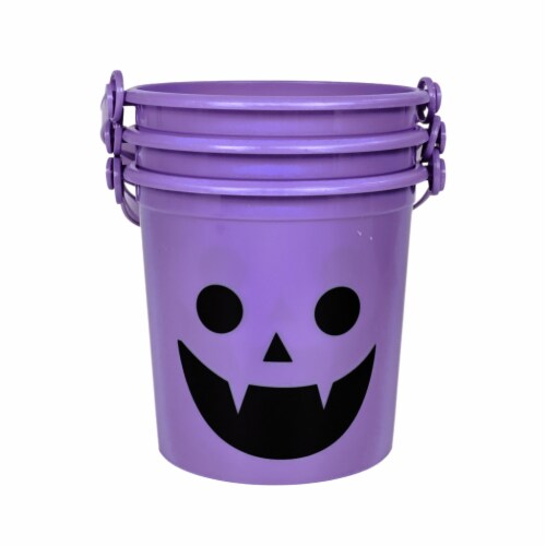 Plastic shop halloween buckets