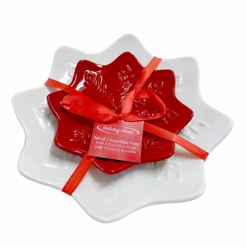 Holiday Home Snowflake Plates Perspective: front