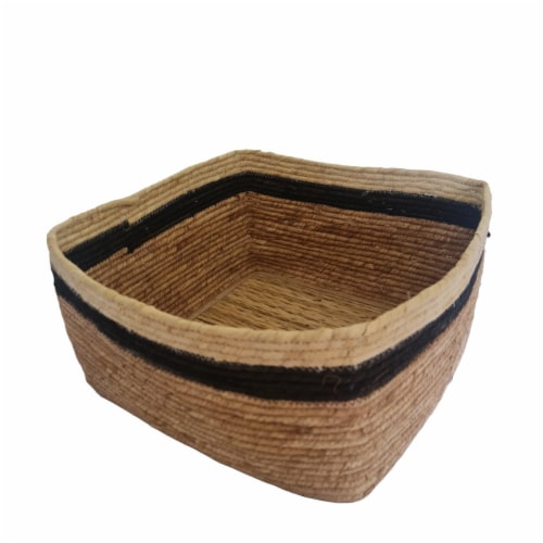 HD Designs Seagrass and Water Hyacinth Basket - S Perspective: front