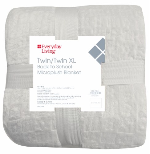 Everyday Living Bight White Microplush Checker Floral Blanket Perspective: front