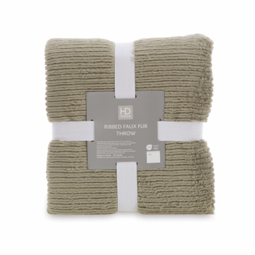 HD Design Green RIbbed Faux Fur Throw Perspective: front