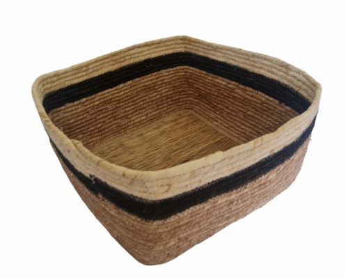 HD Designs Seagrass and Water Hyacinth Basket - M Perspective: front