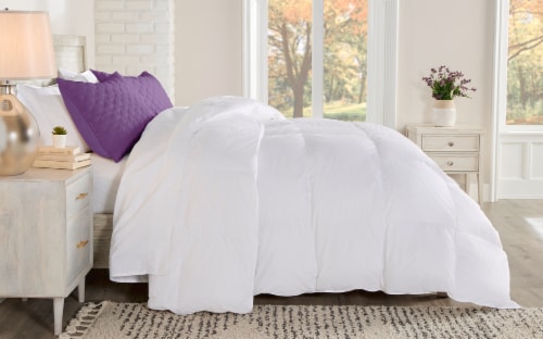 HD Designs Down Comforter - Medium Perspective: front