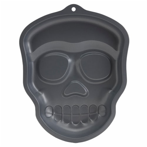 Holiday Home Halloween Carbon Steel Skull Pan Perspective: front
