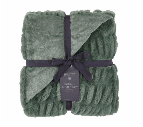 Modavari Home Fashions Ruched Fur Throw - Green Perspective: front