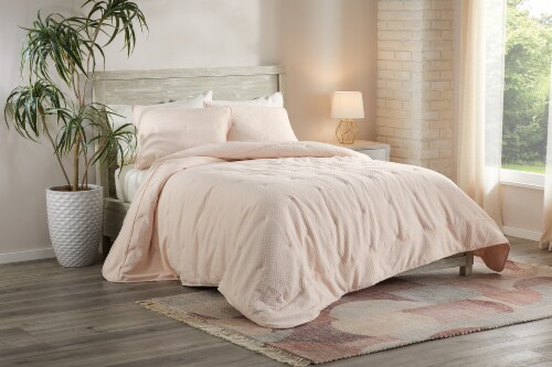 HD Designs Jersey Quilt - Pink Perspective: front
