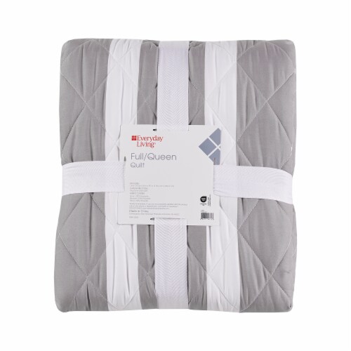 Everyday Living® Microfiber Quilt Full/Queen - Grey/White Perspective: front