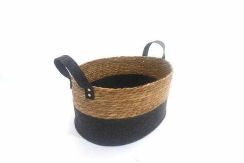 HD Designs Large Oval Rush Basket Perspective: front