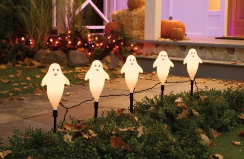 Holiday Home Pathway Marker Ghost Perspective: front