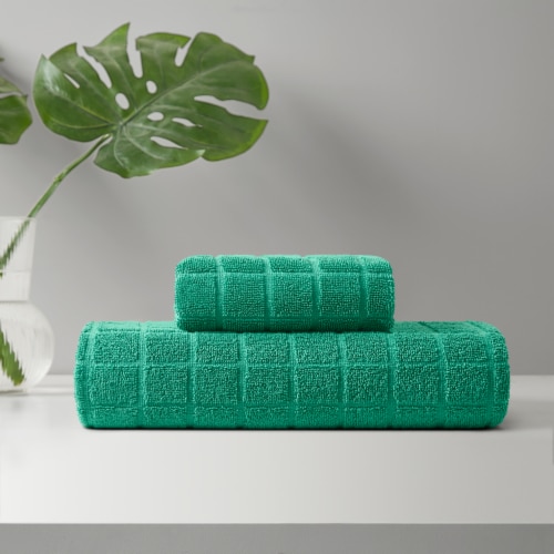 Everyday Living Windowpane Bath Towel - Green Perspective: front
