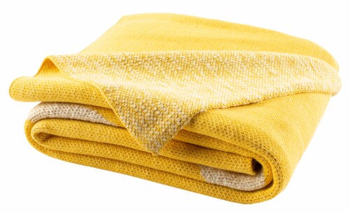 Safavieh Tater Trot Baby Throw - Yellow Perspective: front