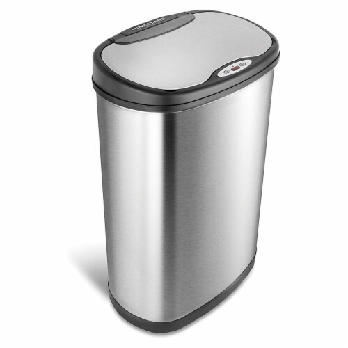 Umbra Brim 13 Gallon Trash Can with Lid and Stainless Steel Foot Pedal, Black