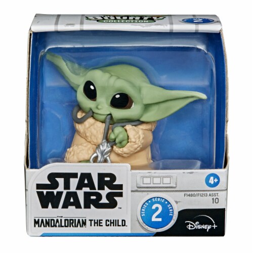 Star Wars™ The Bounty Collection Series 2 The Child™ Mandalorian Necklace Toy Perspective: front
